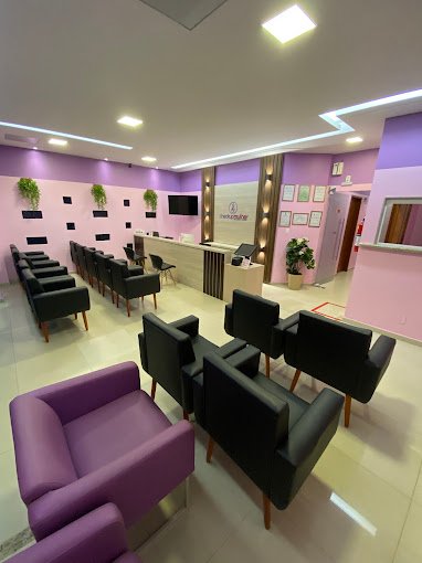 Recepção moderna e acolhedora da Clínica Check Up Mulher em São Luís